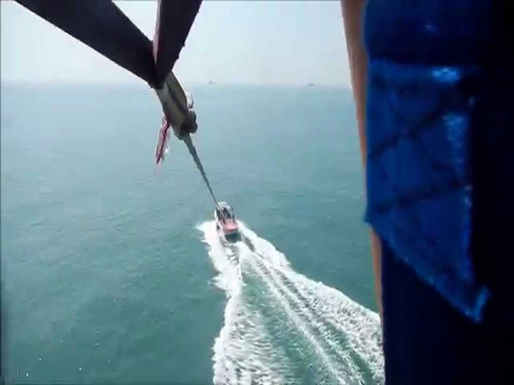 Parasailing in Tarkarli